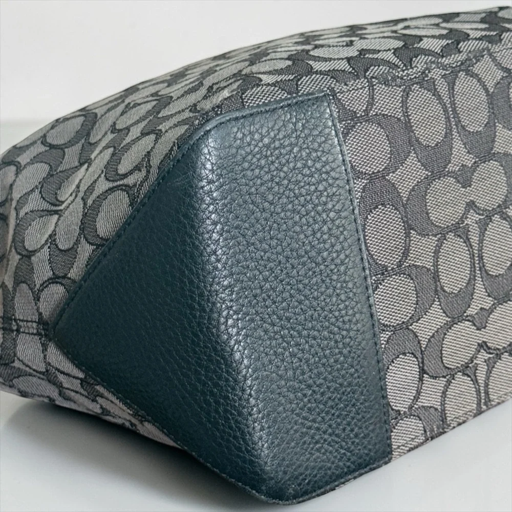 Authentic Coach Signature Black Grey Zip Top Tote Bag - Picture 7 of 13